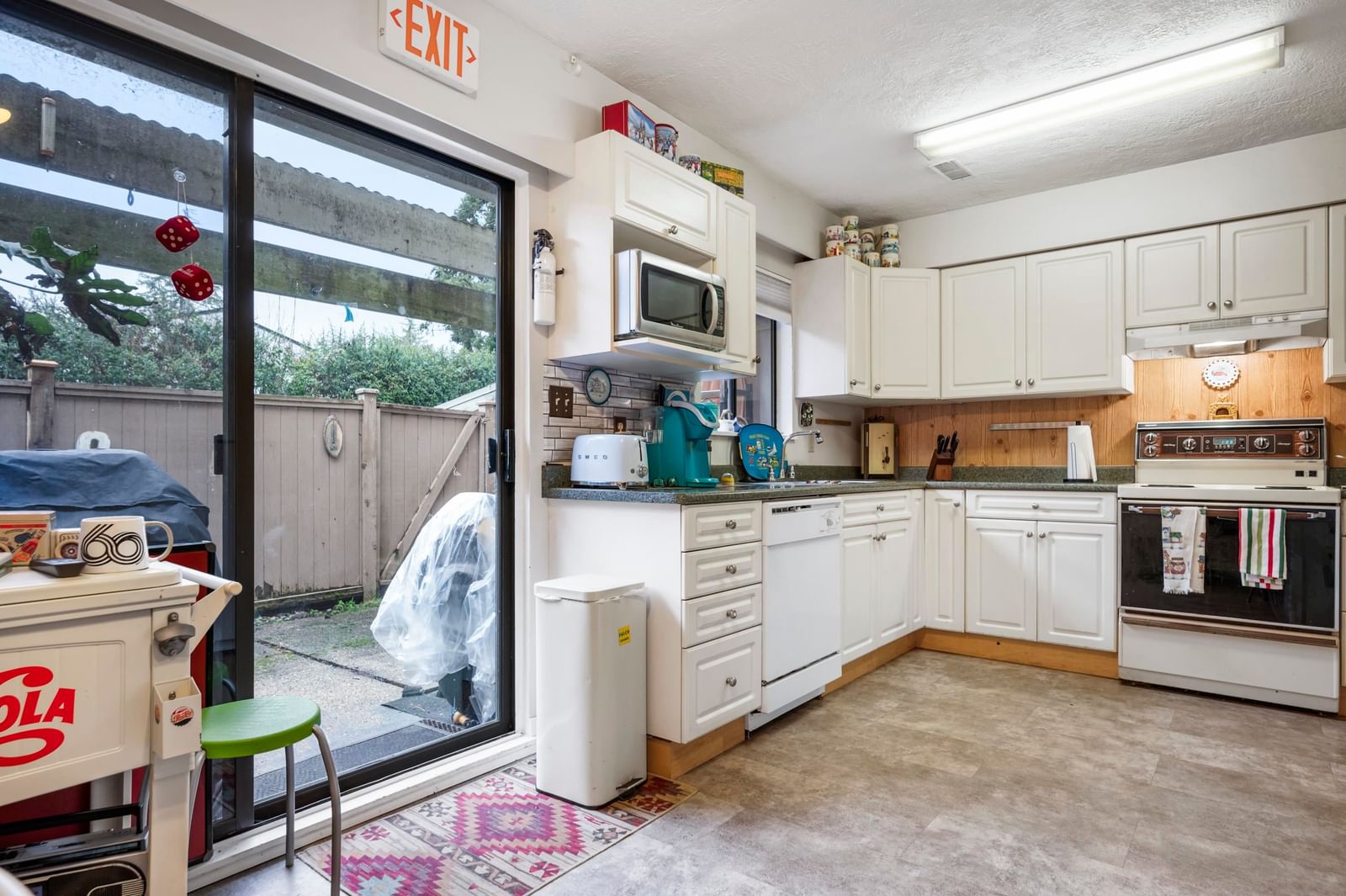 Listing Image 10
