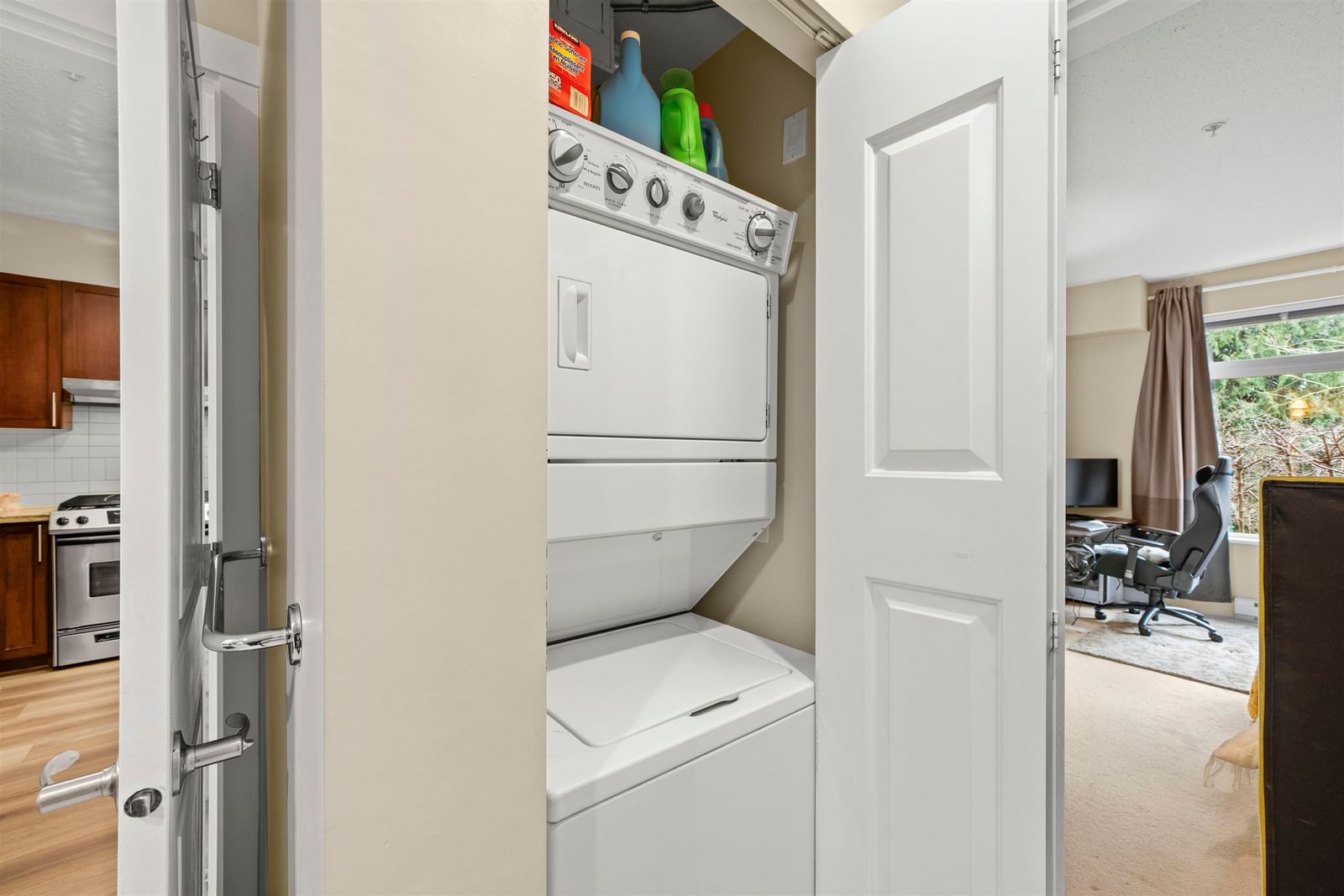 Listing Image 15