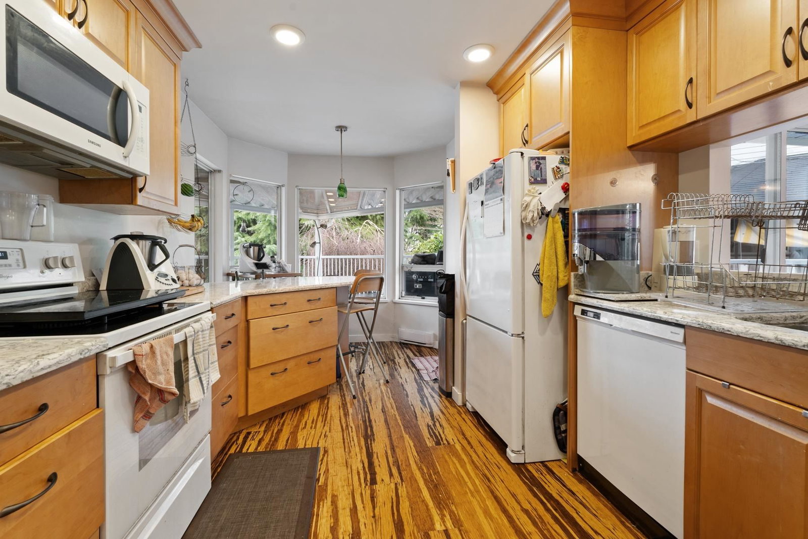 Listing Image 8