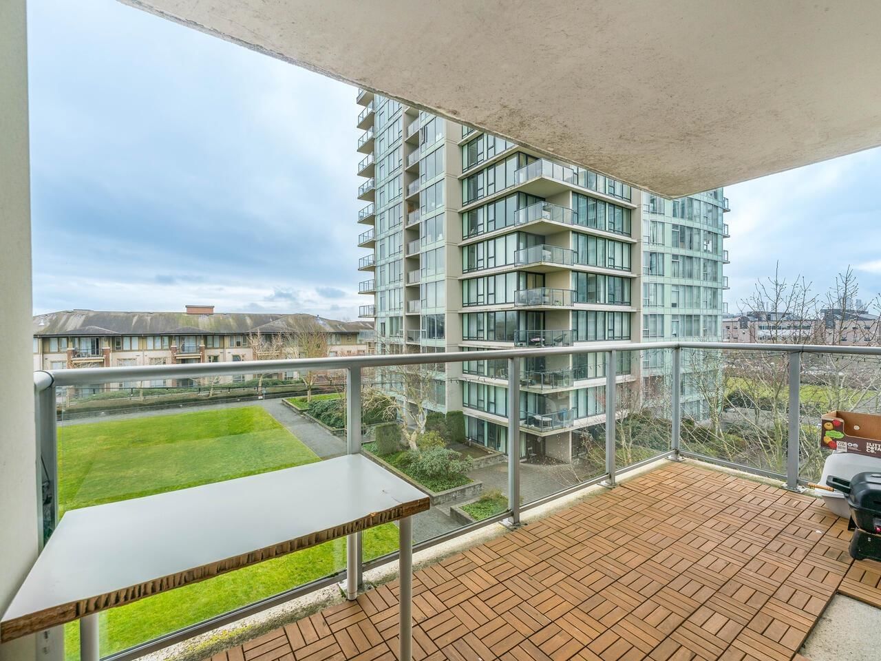 Listing Image 18