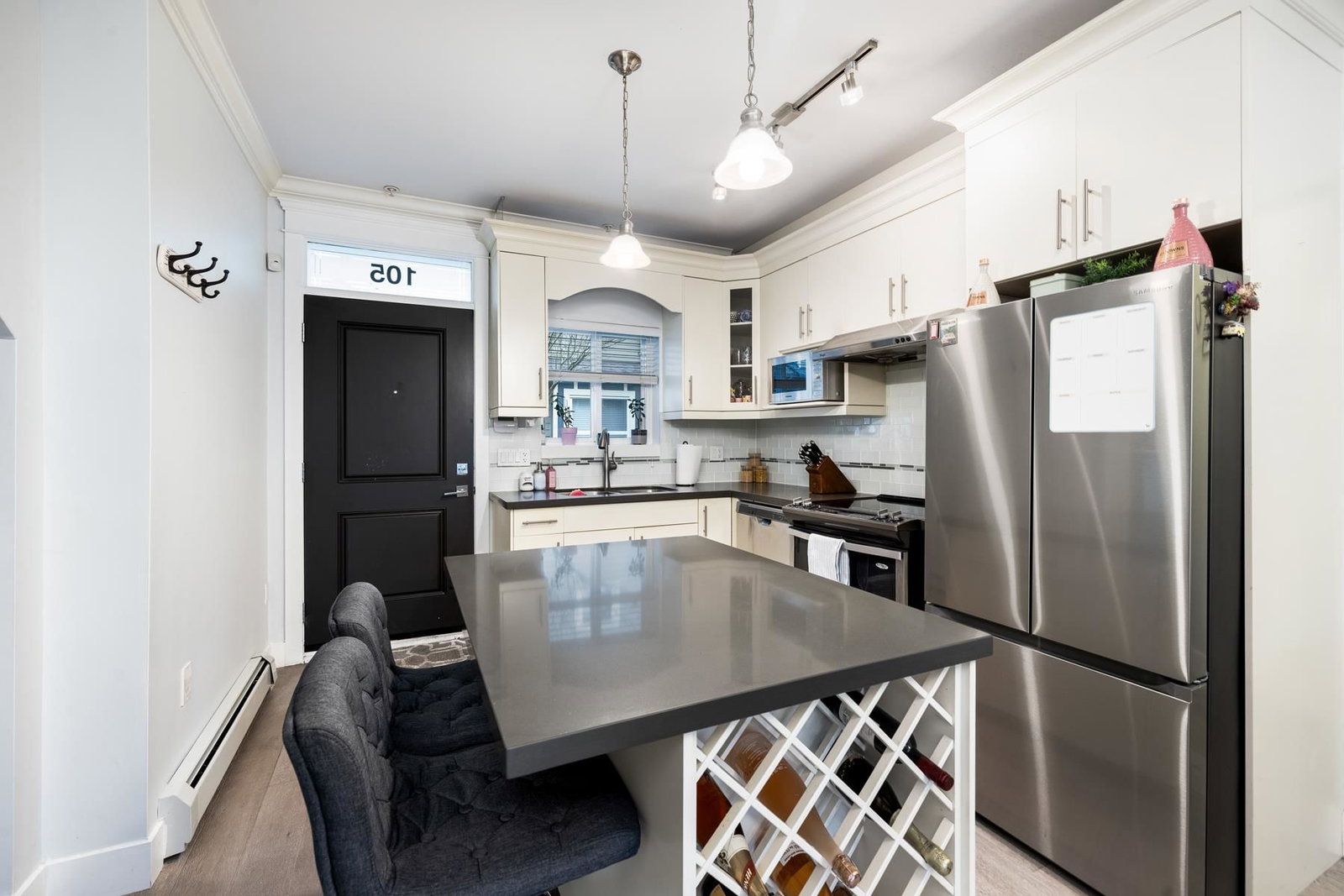 Listing Image 19