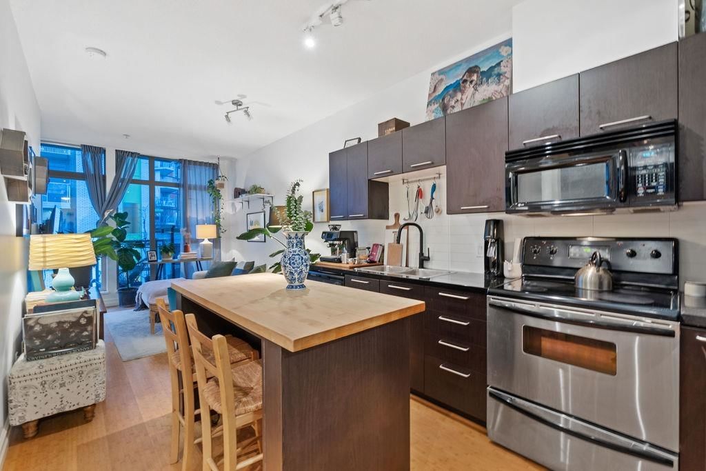 Listing Image 8