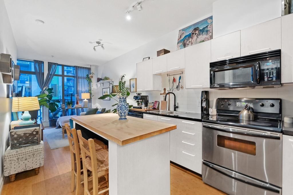 Listing Image 9