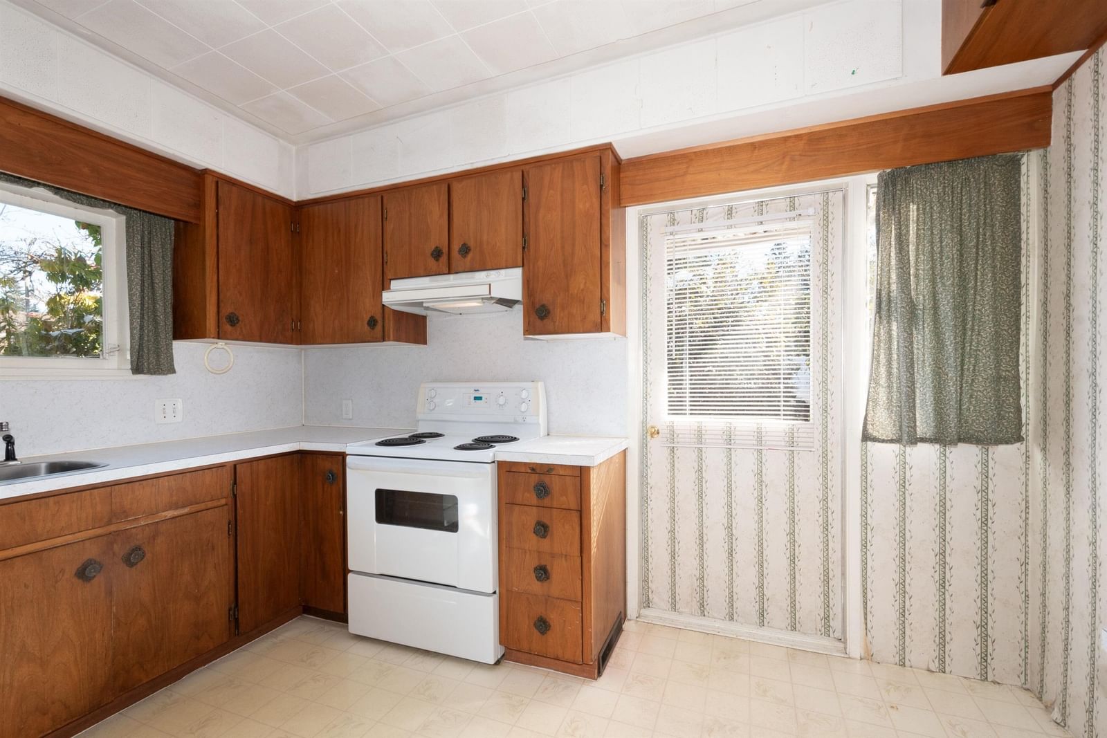 Listing Image 17
