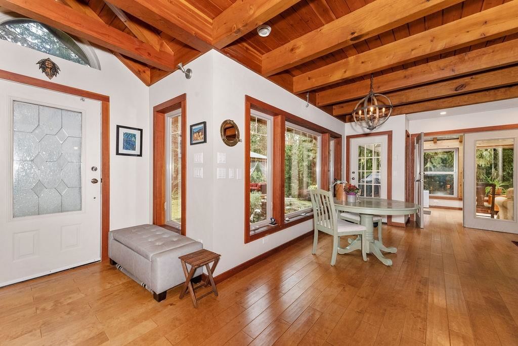 Listing Image 5