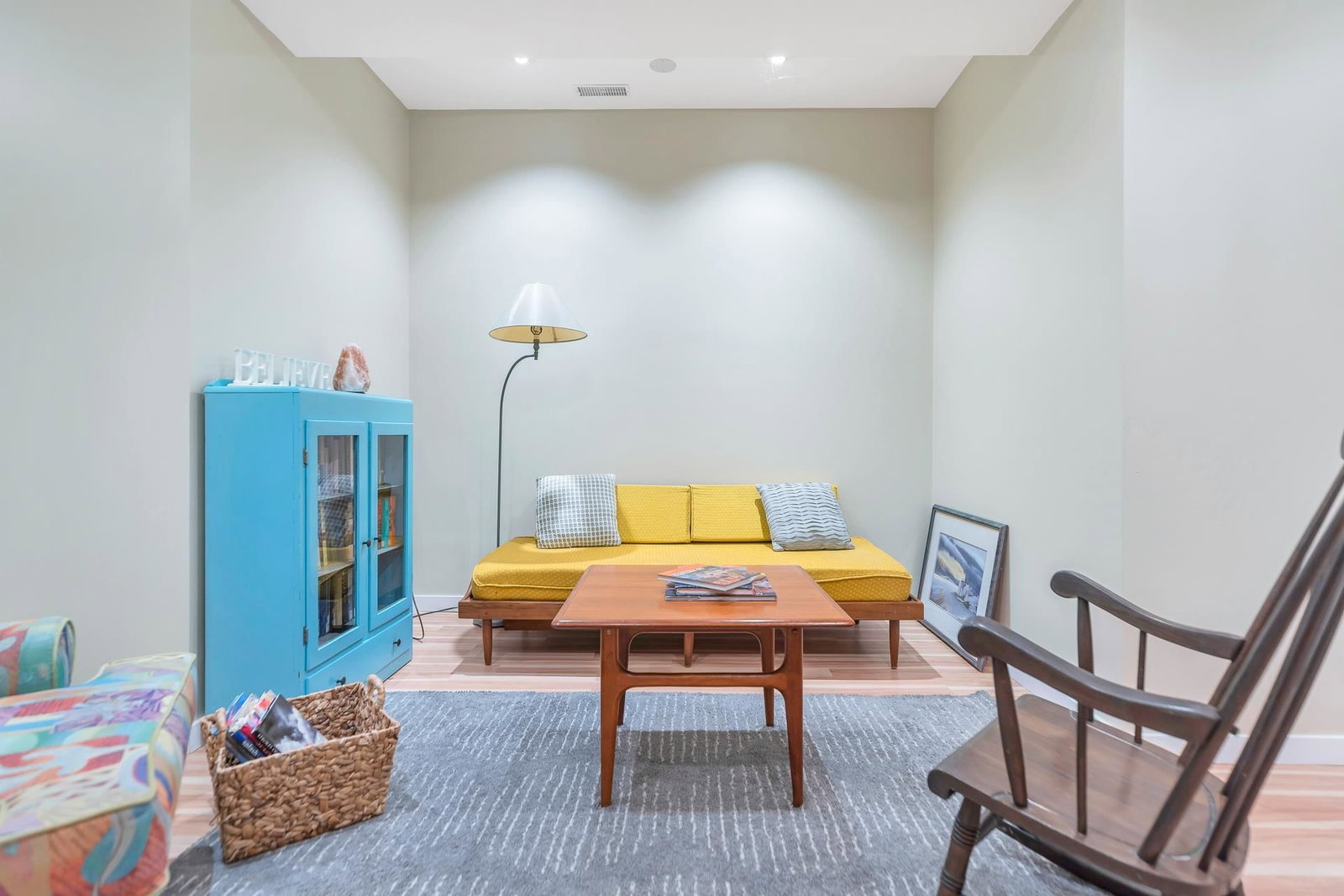 Listing Image 10