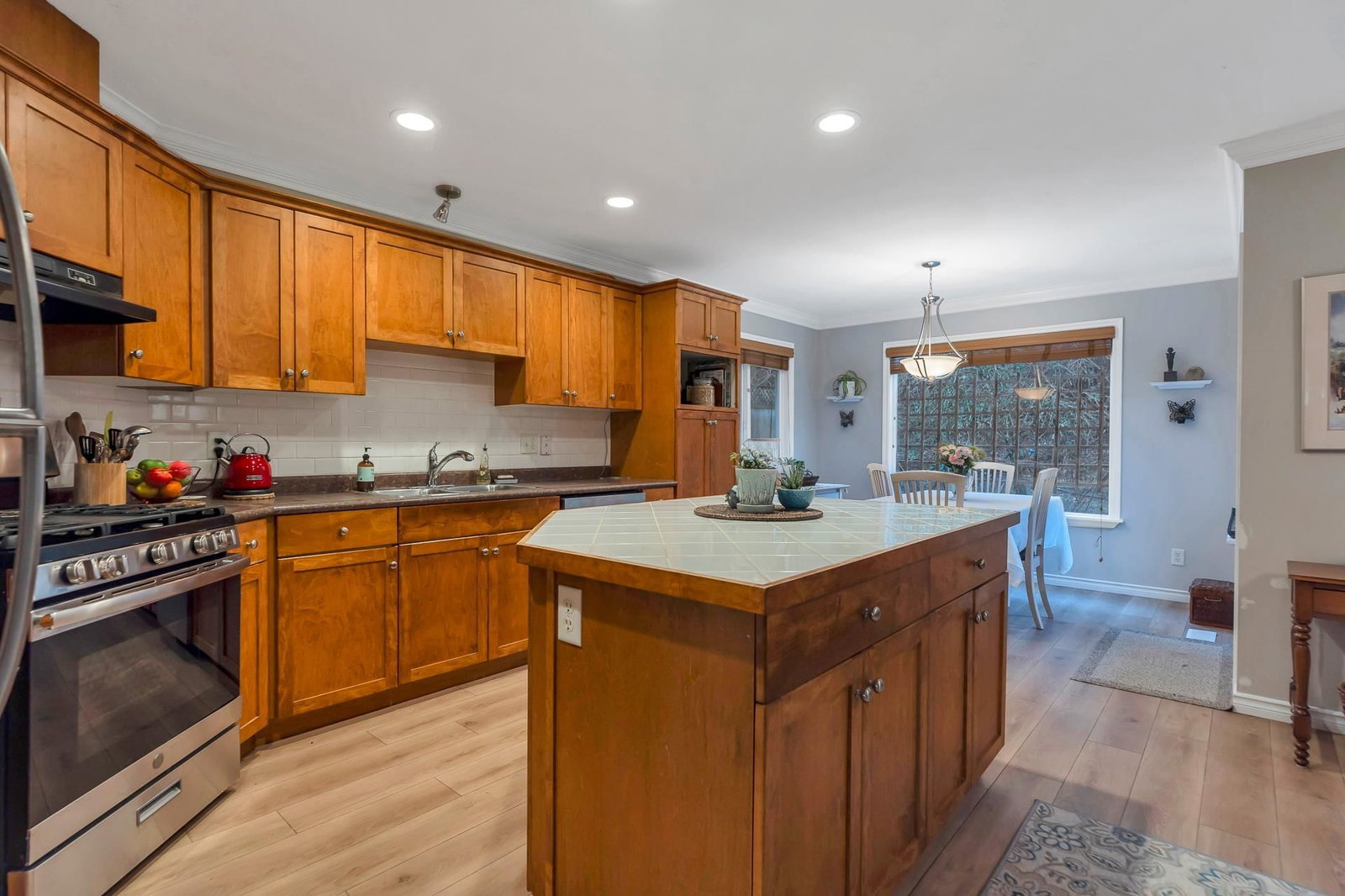 Listing Image 19