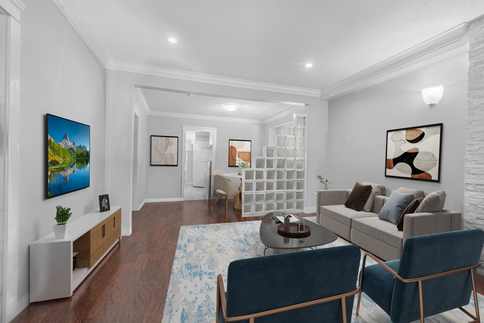 Listing Image 1