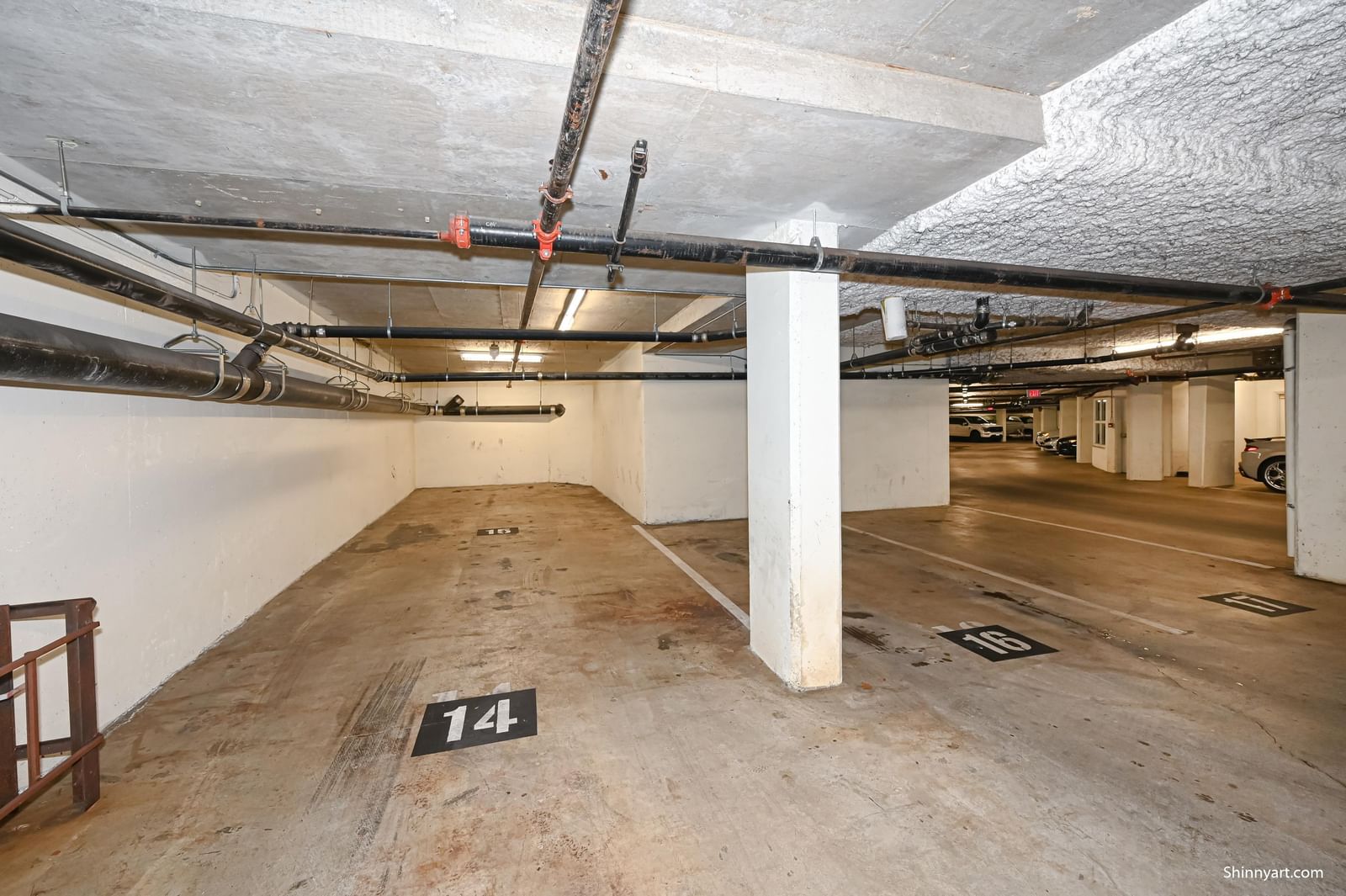 Listing Image 20