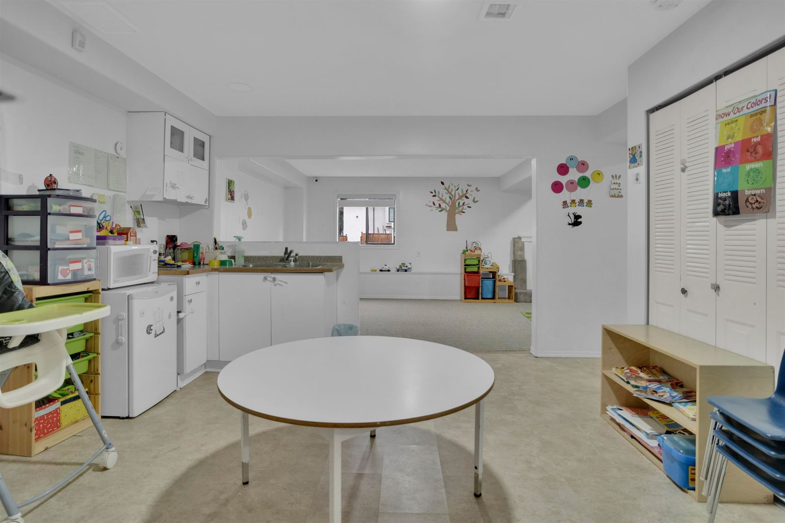 Listing Image 8