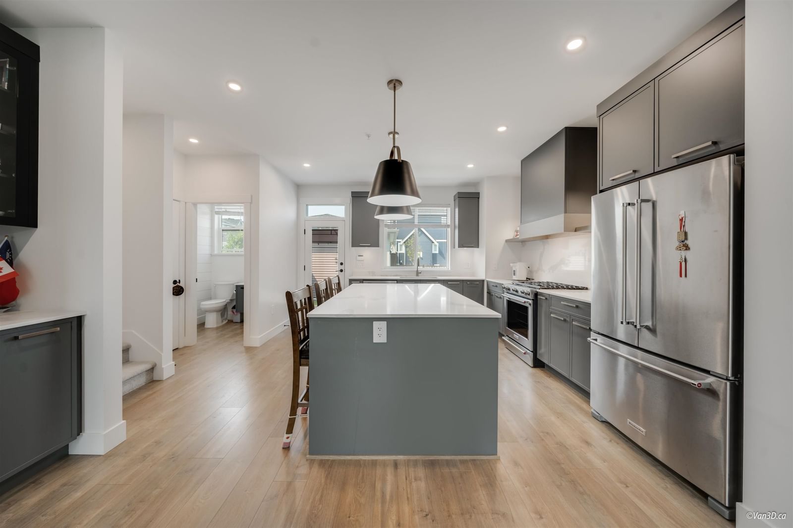 Listing Image 5