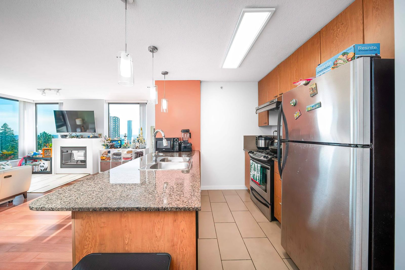 Listing Image 11