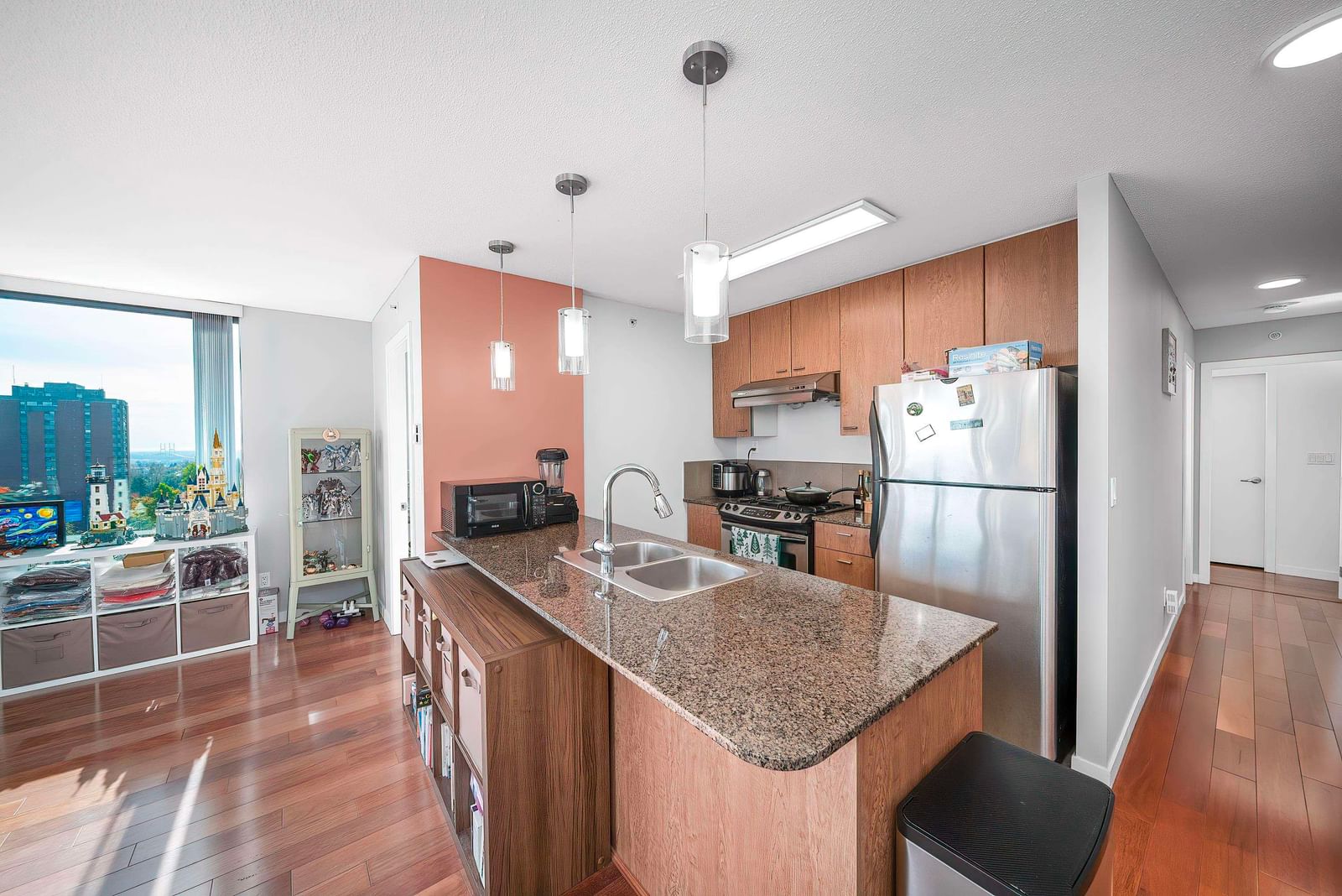 Listing Image 14