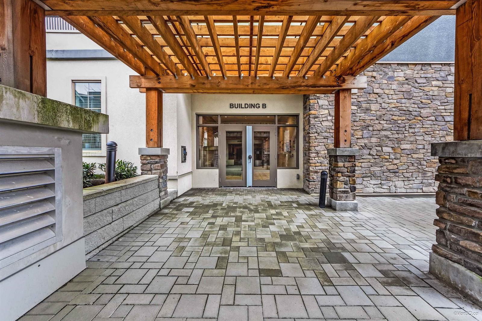 Listing Image 21