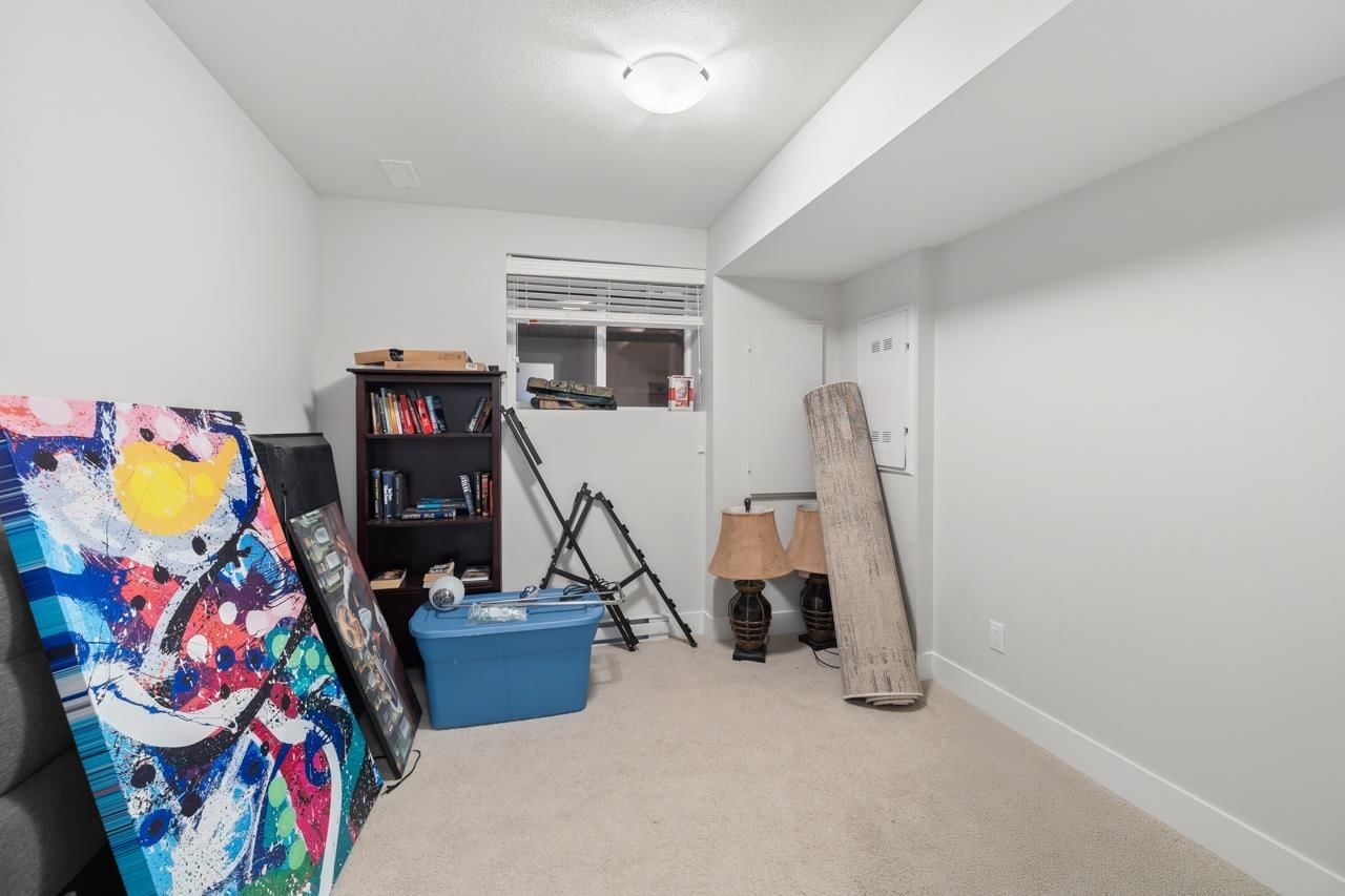 Listing Image 25