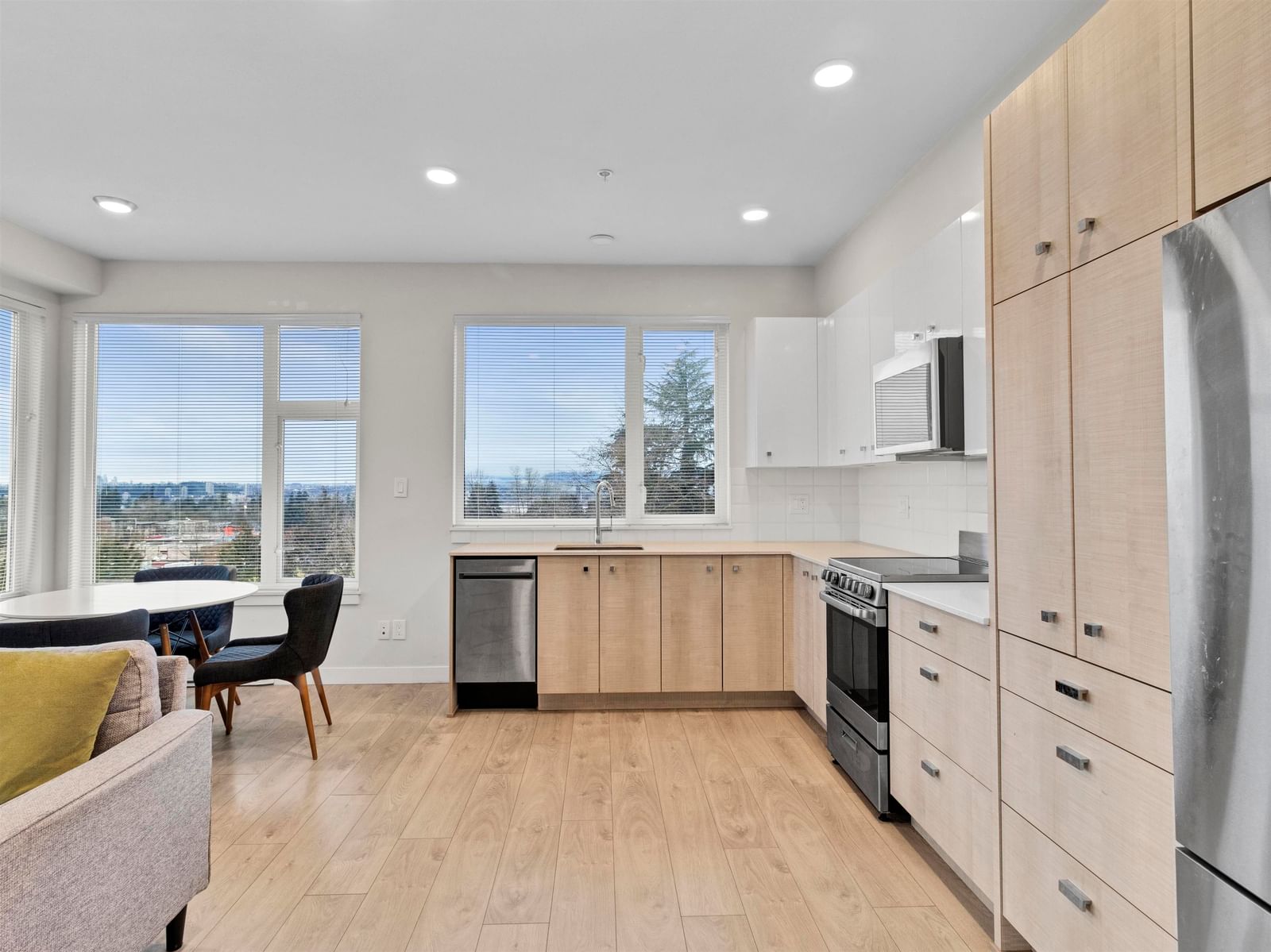 Listing Image 15