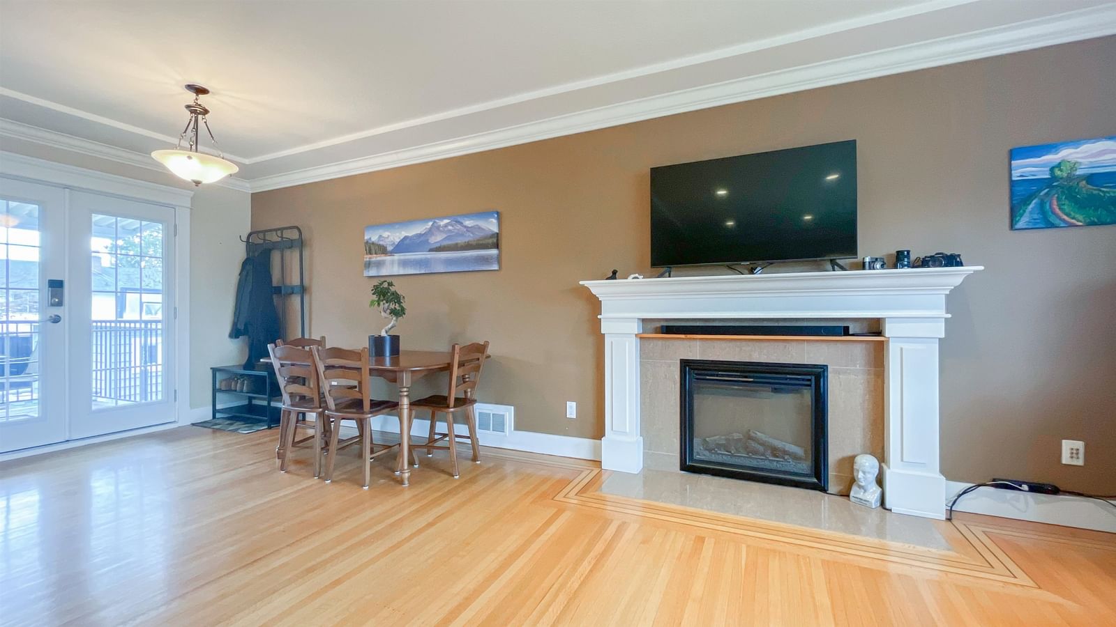 Listing Image 5