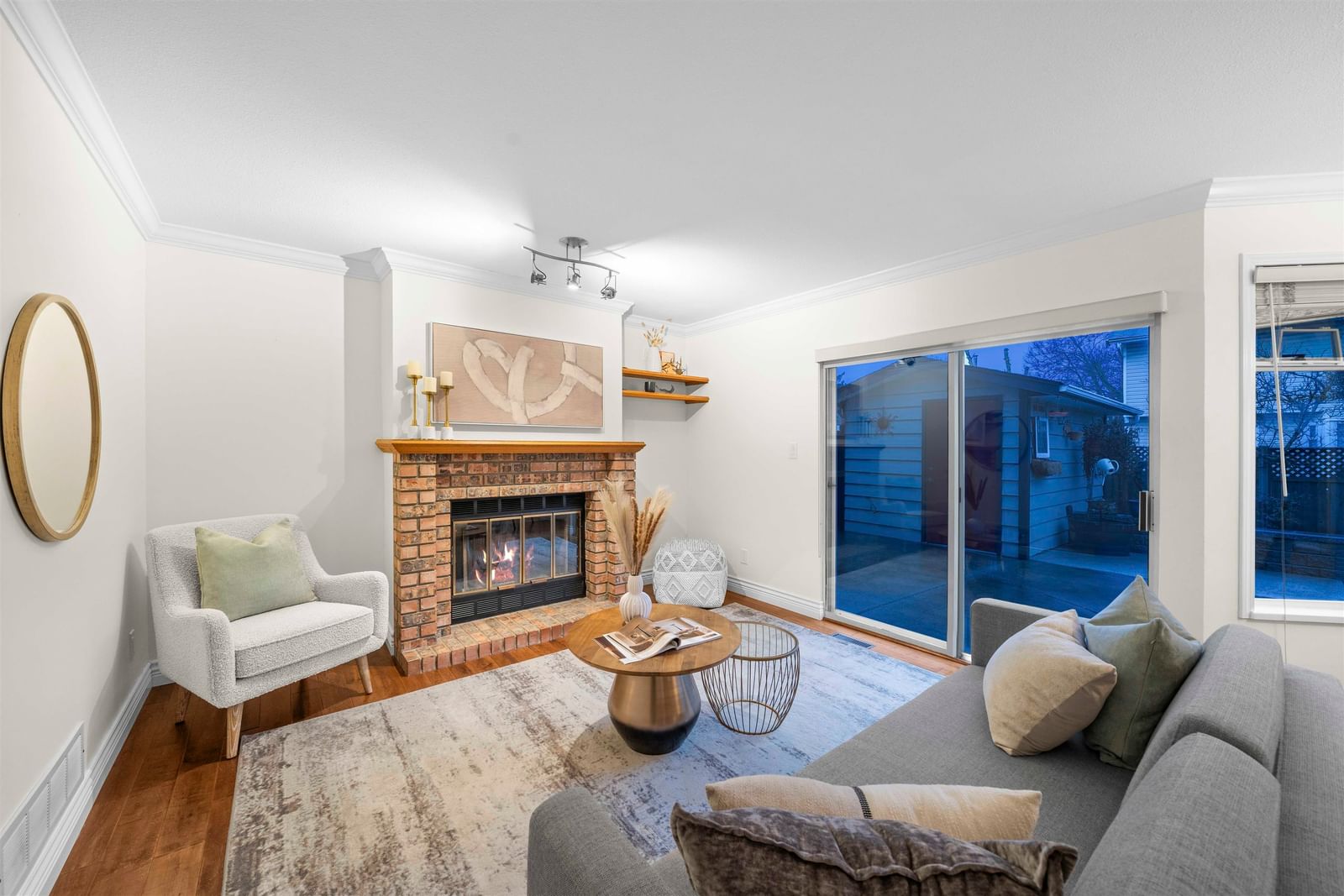 Listing Image 15