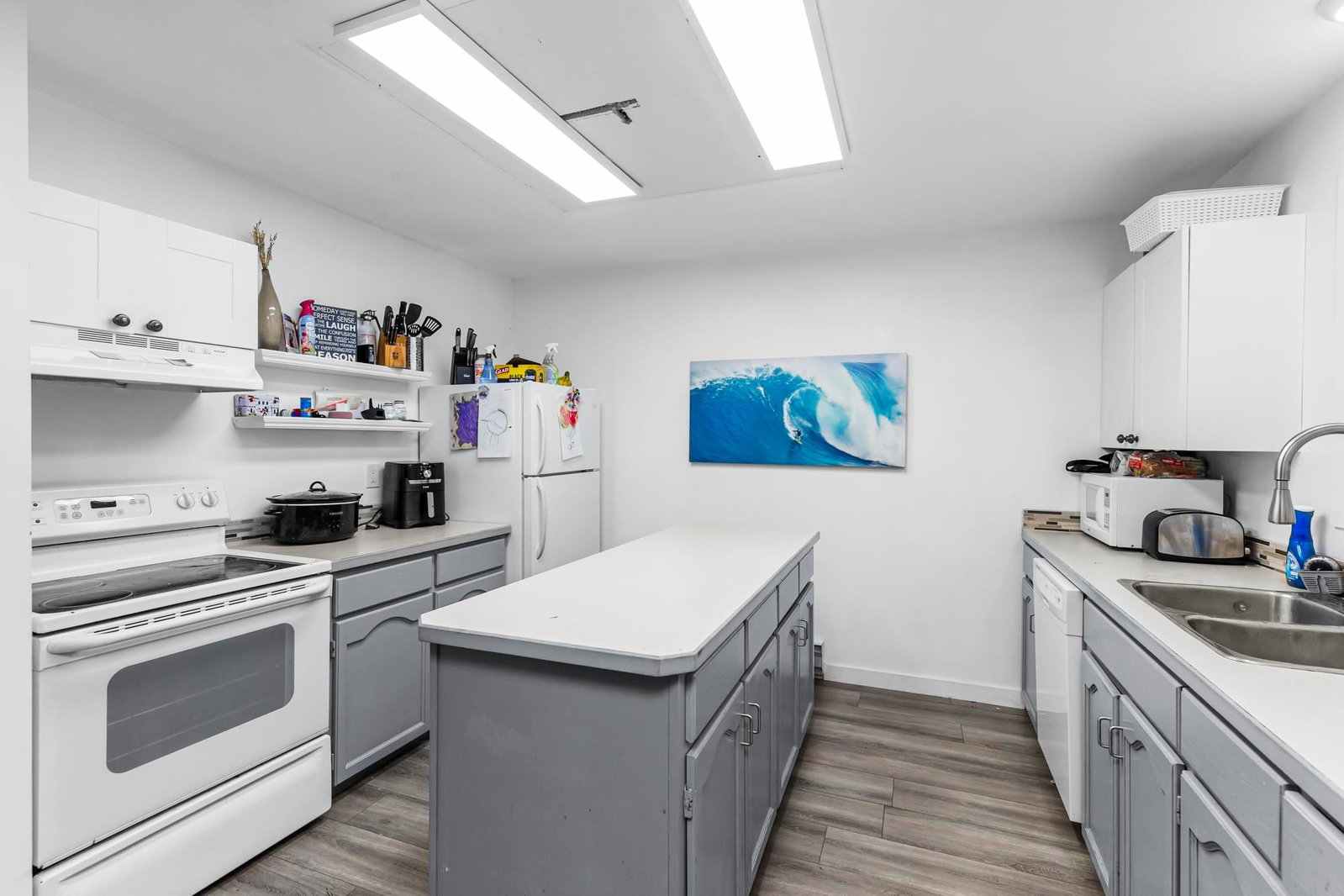 Listing Image 11