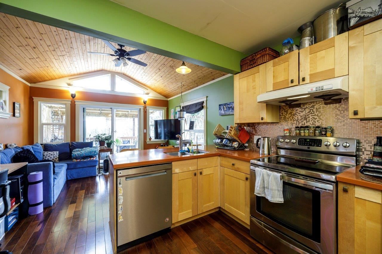 Listing Image 12