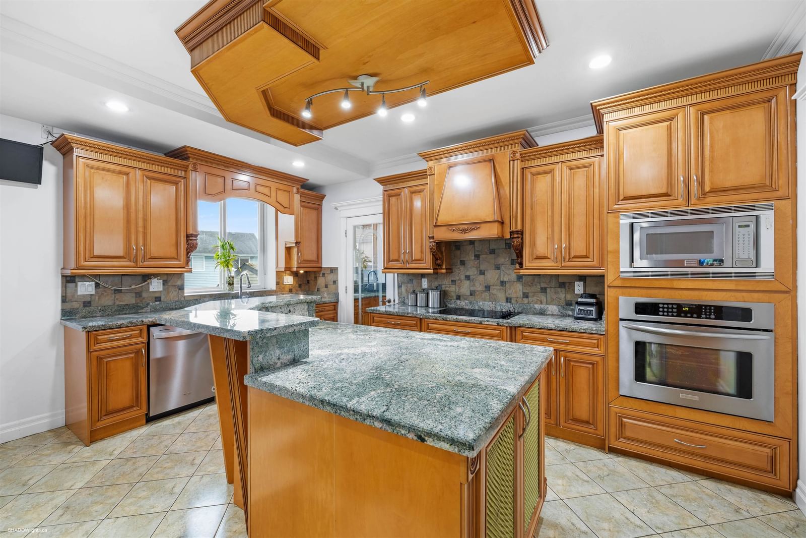 Listing Image 10