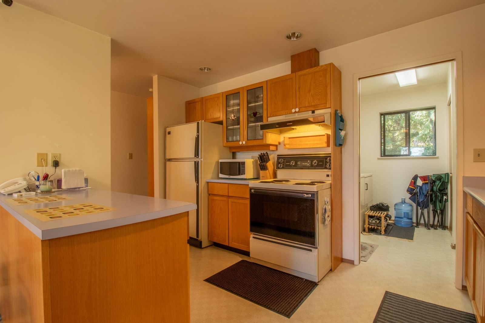 Listing Image 8
