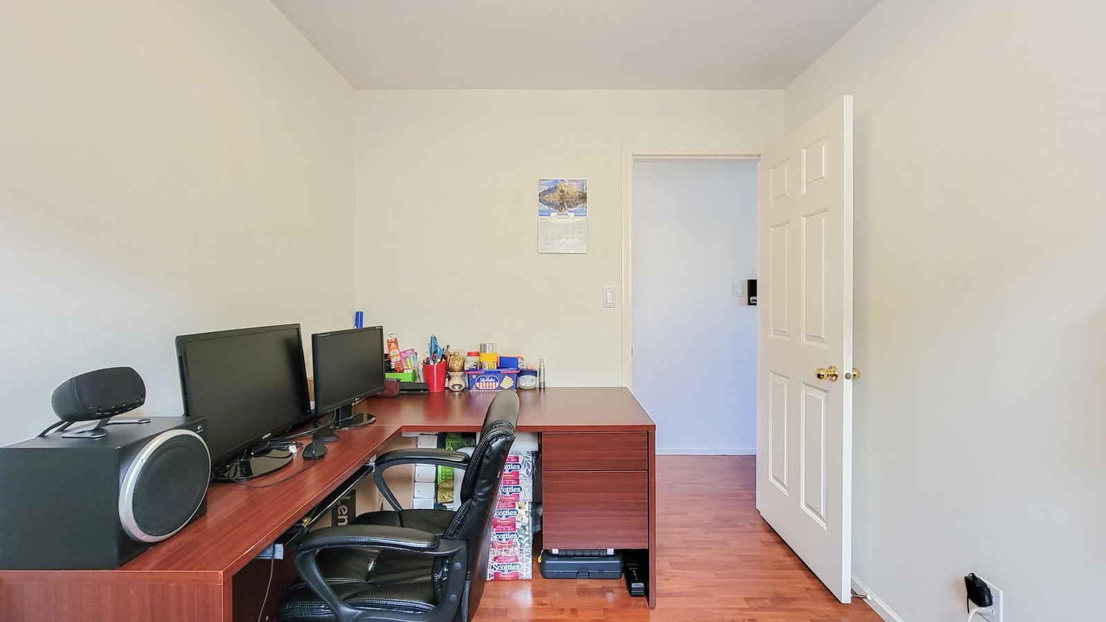 Listing Image 16