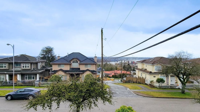 2155 Burquitlam Drive, Vancouver, V5P 2P2 | Image 3