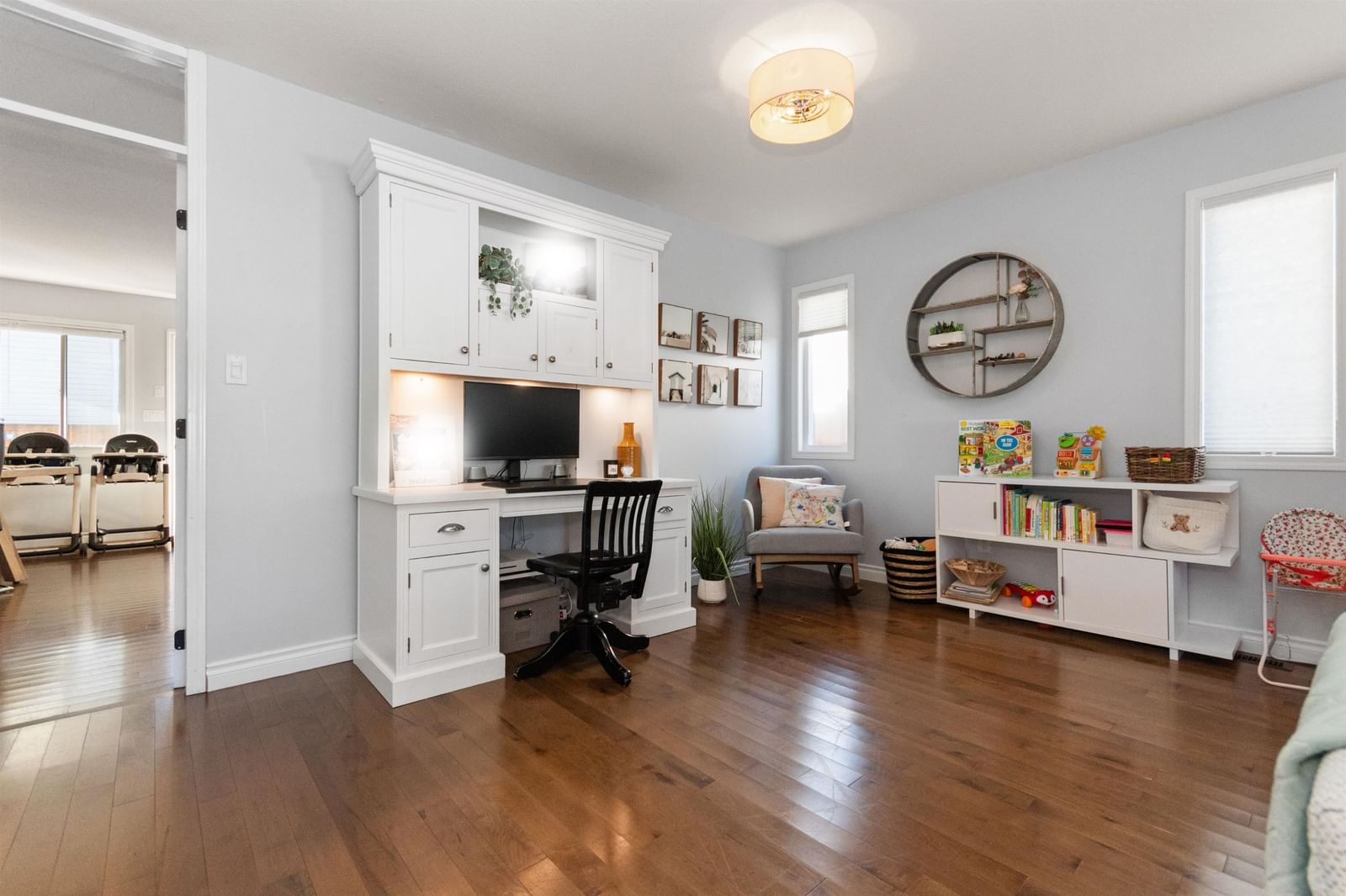 Listing Image 10