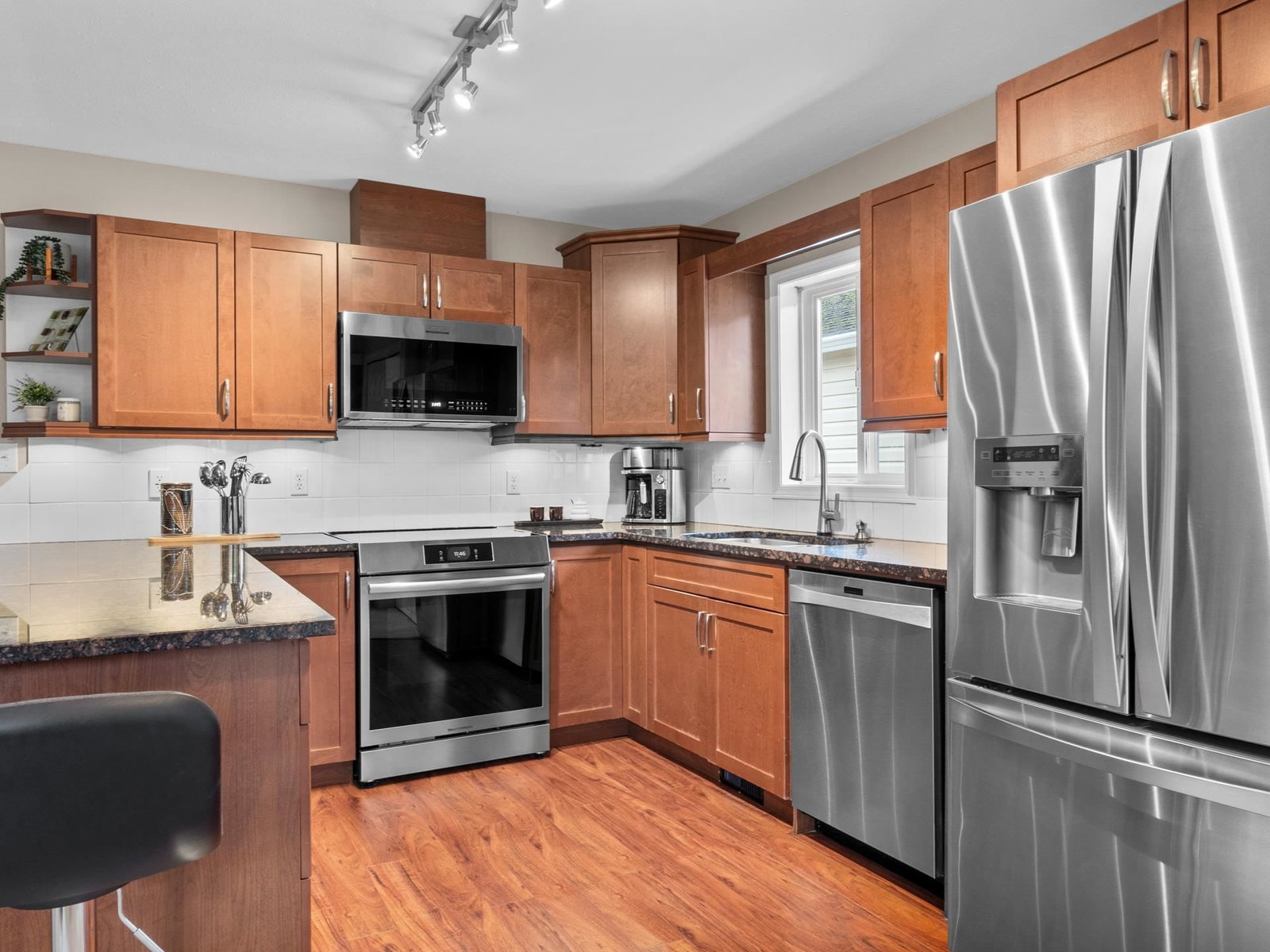 Listing Image 18
