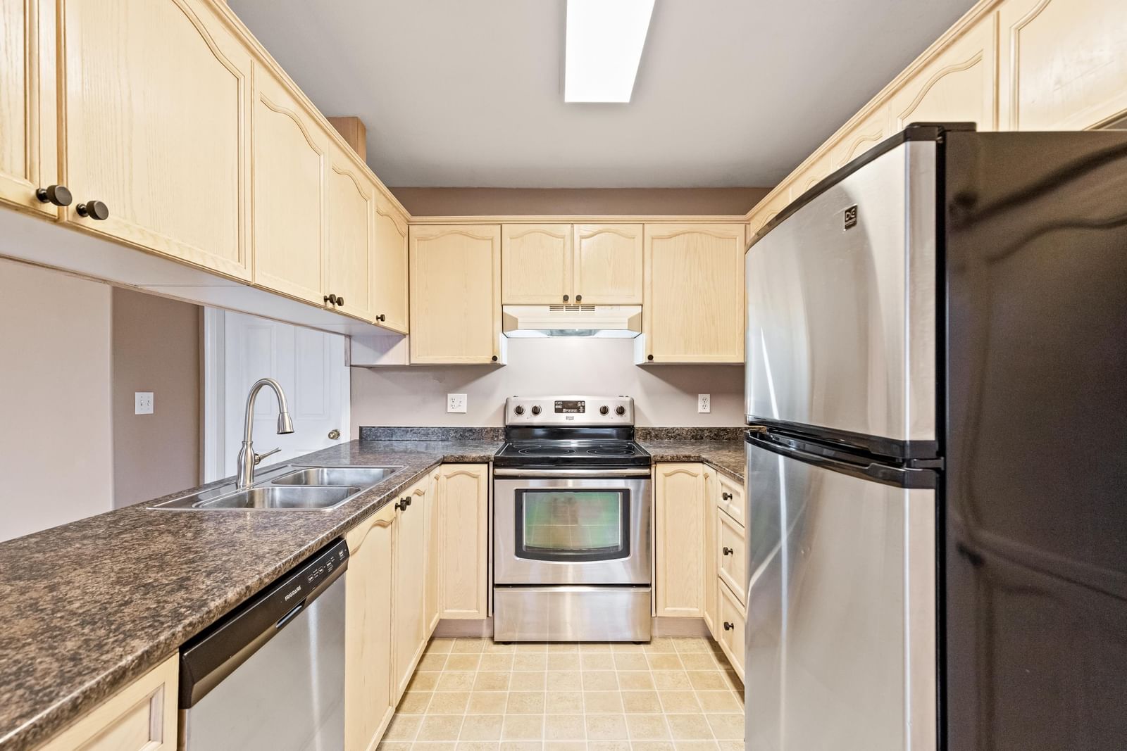 Listing Image 16