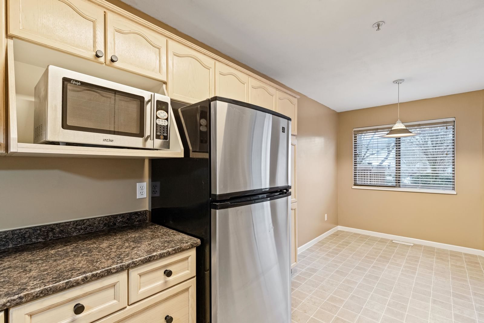 Listing Image 19