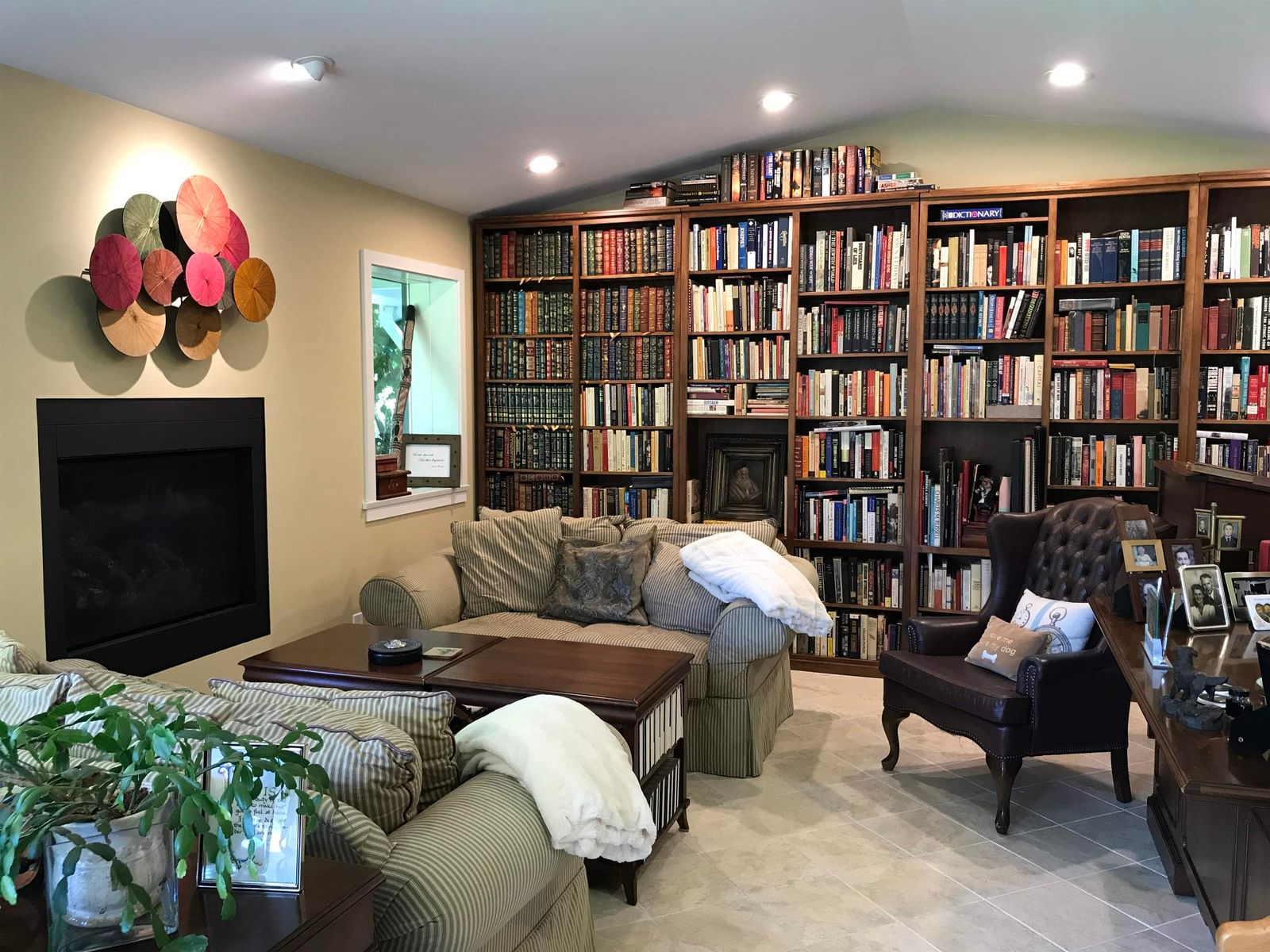 Listing Image 12
