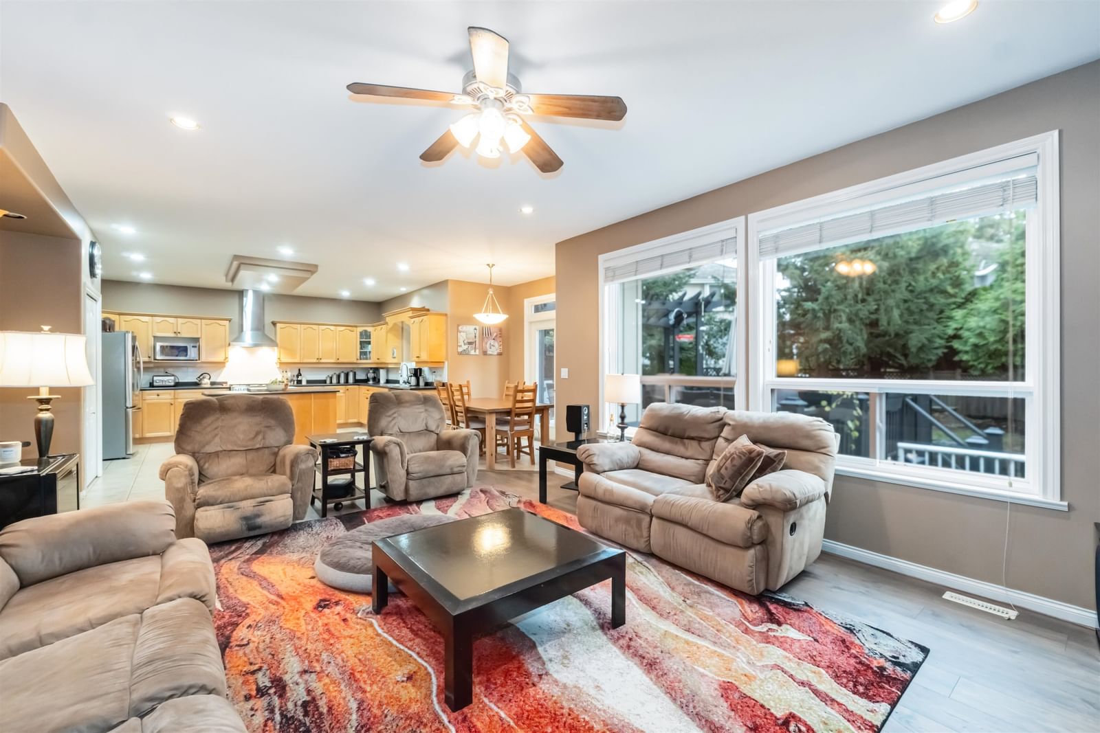 Listing Image 15