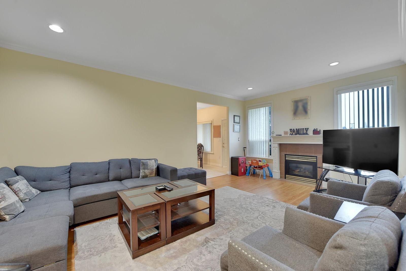Listing Image 19