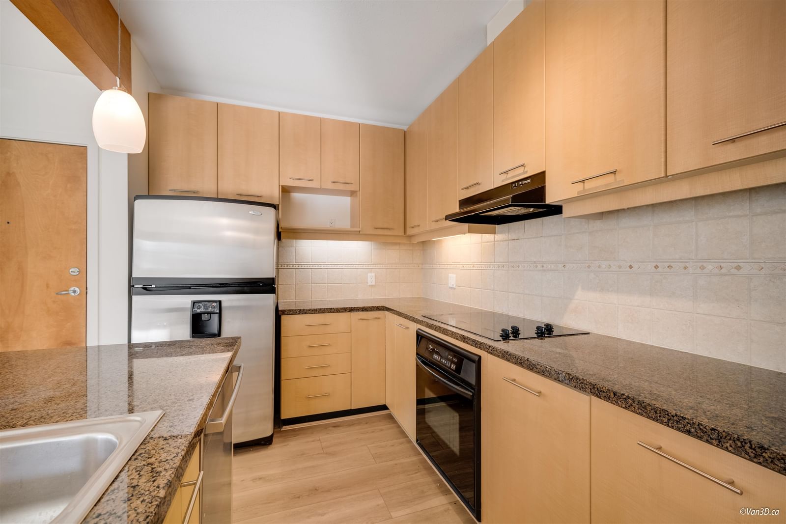 Listing Image 19