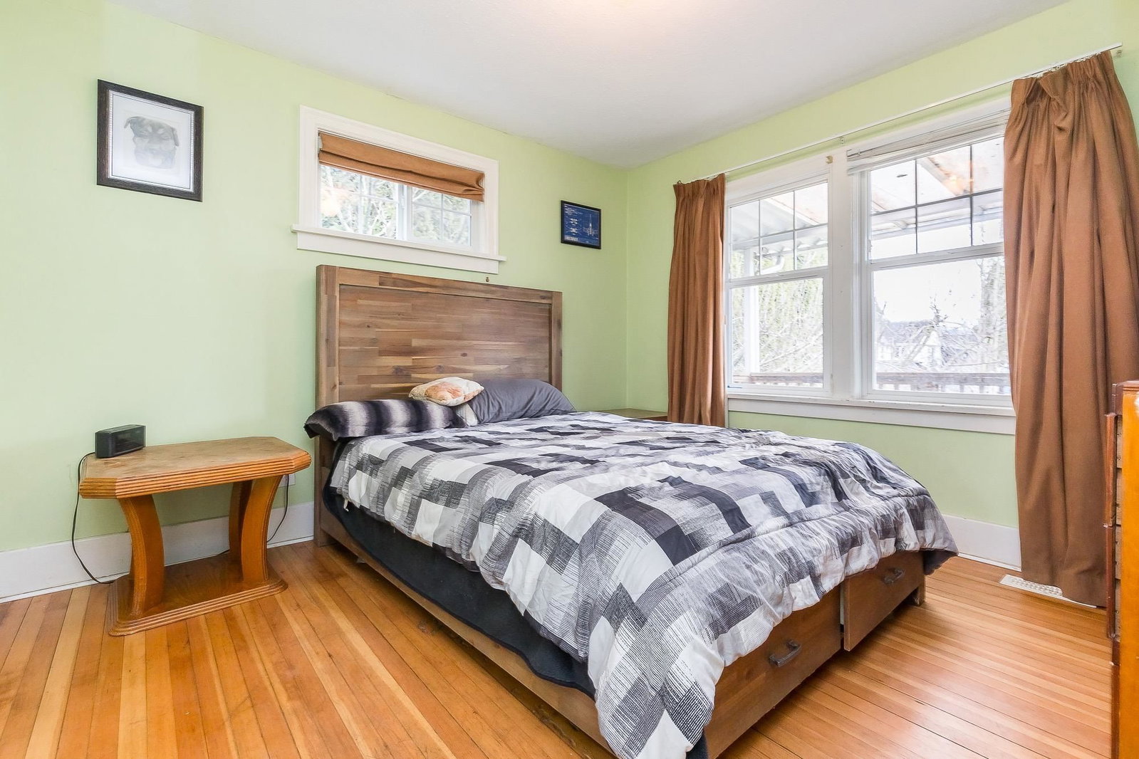 Listing Image 11