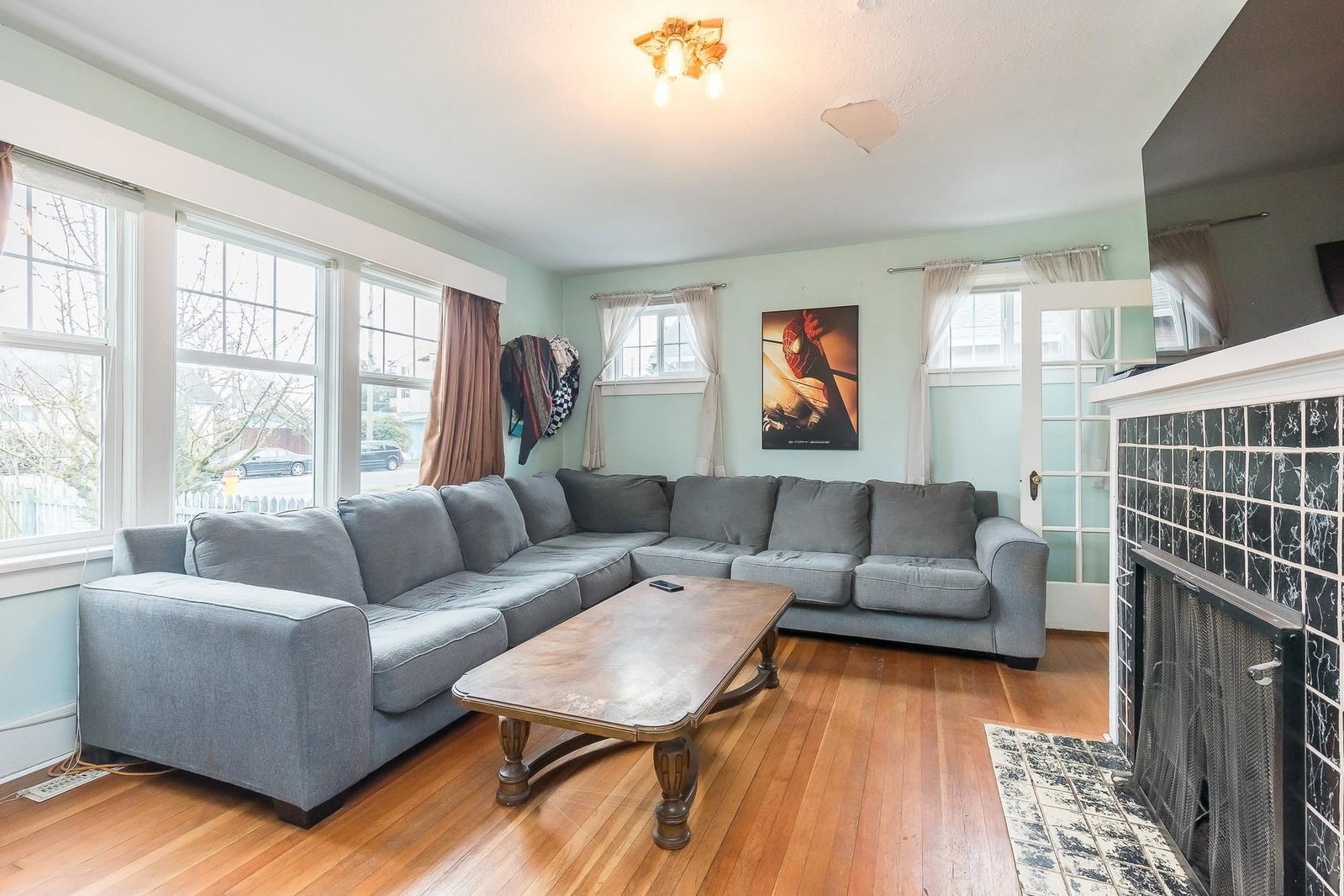 Listing Image 9