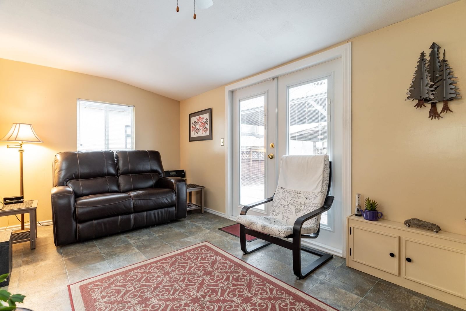 Listing Image 16
