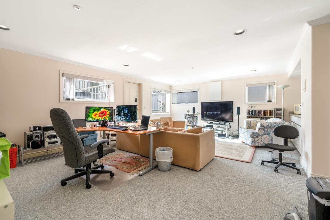 Listing Image 18