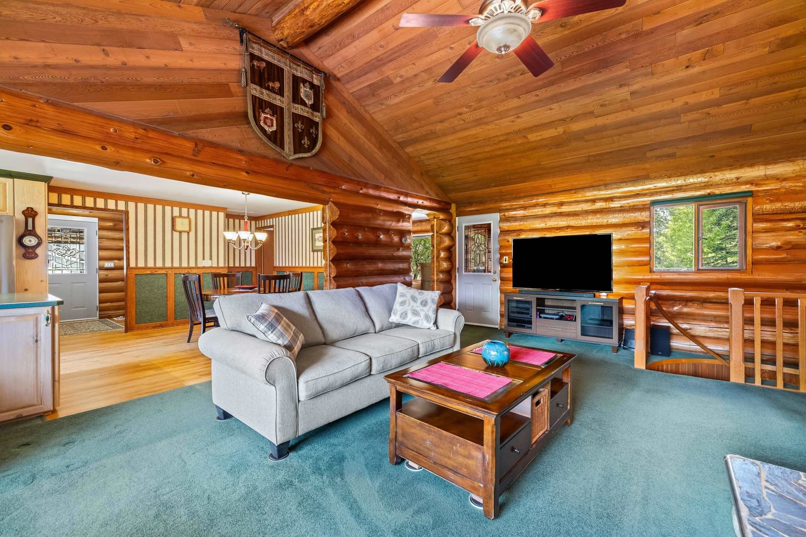 Listing Image 4