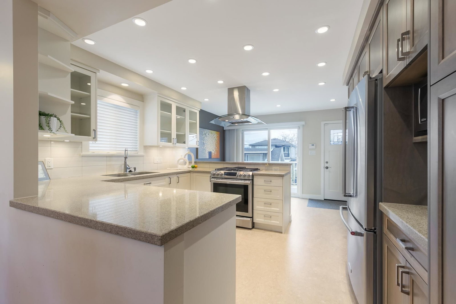Listing Image 9
