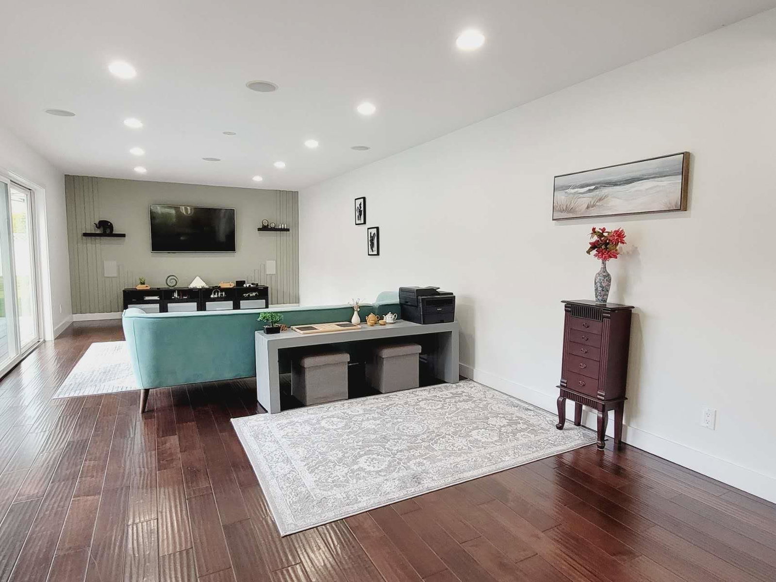 Listing Image 15