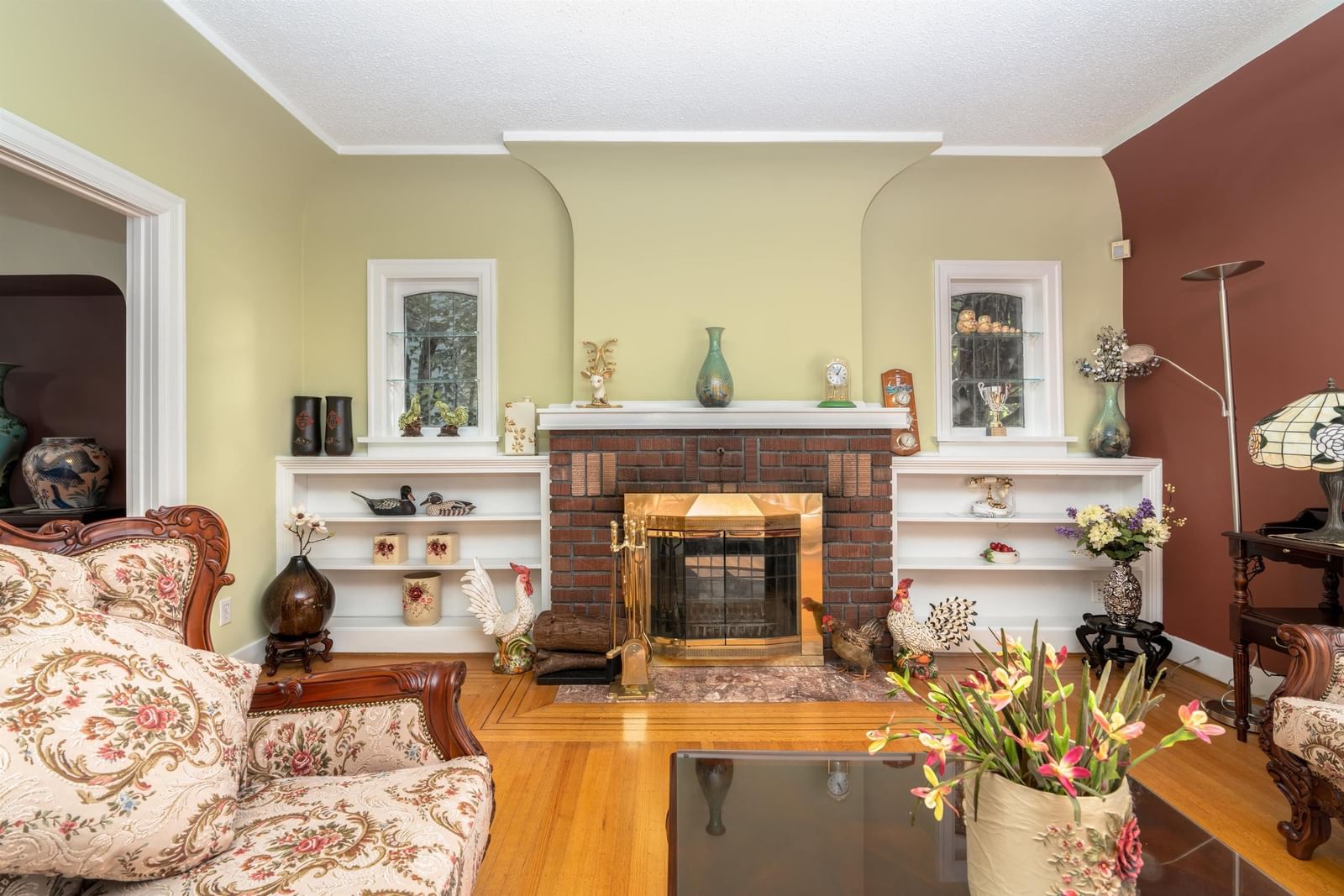 Listing Image 5