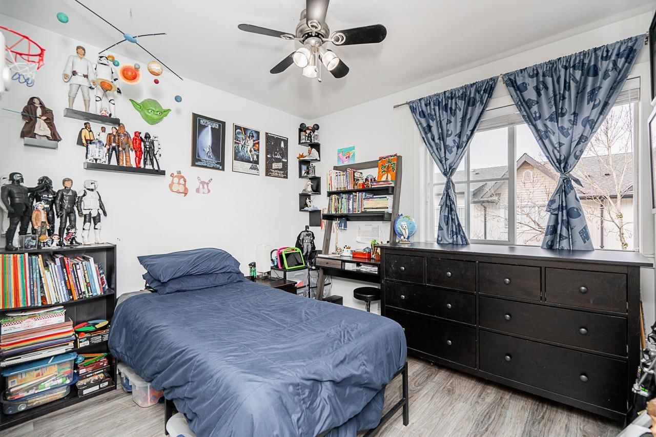 Listing Image 16