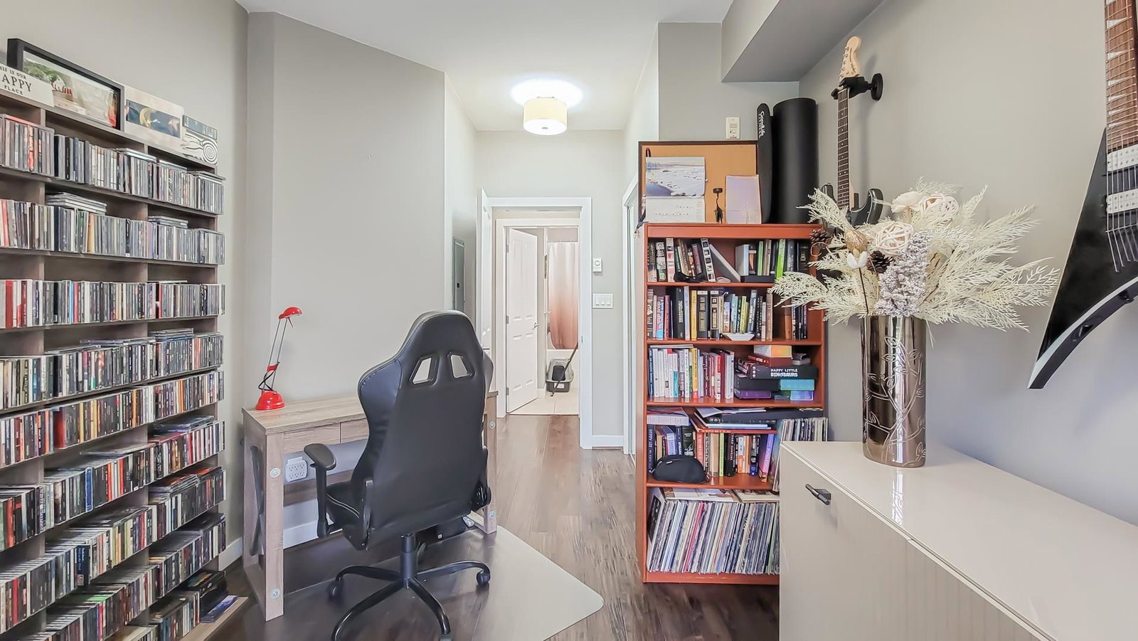 Listing Image 14