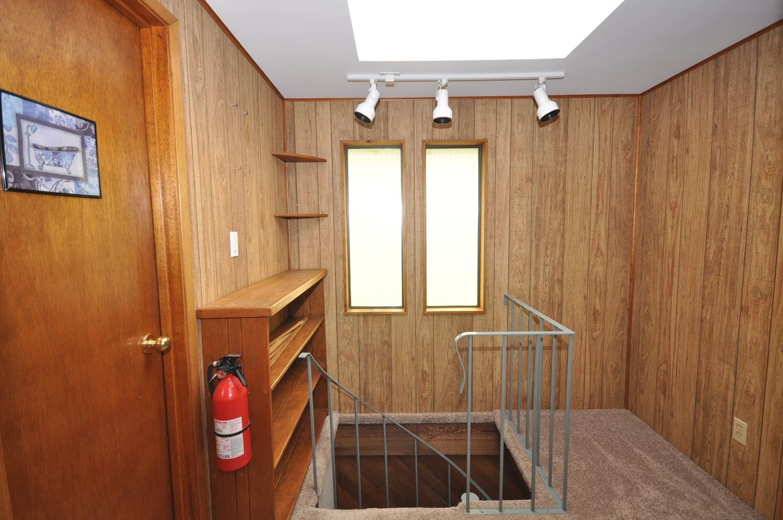 Listing Image 14