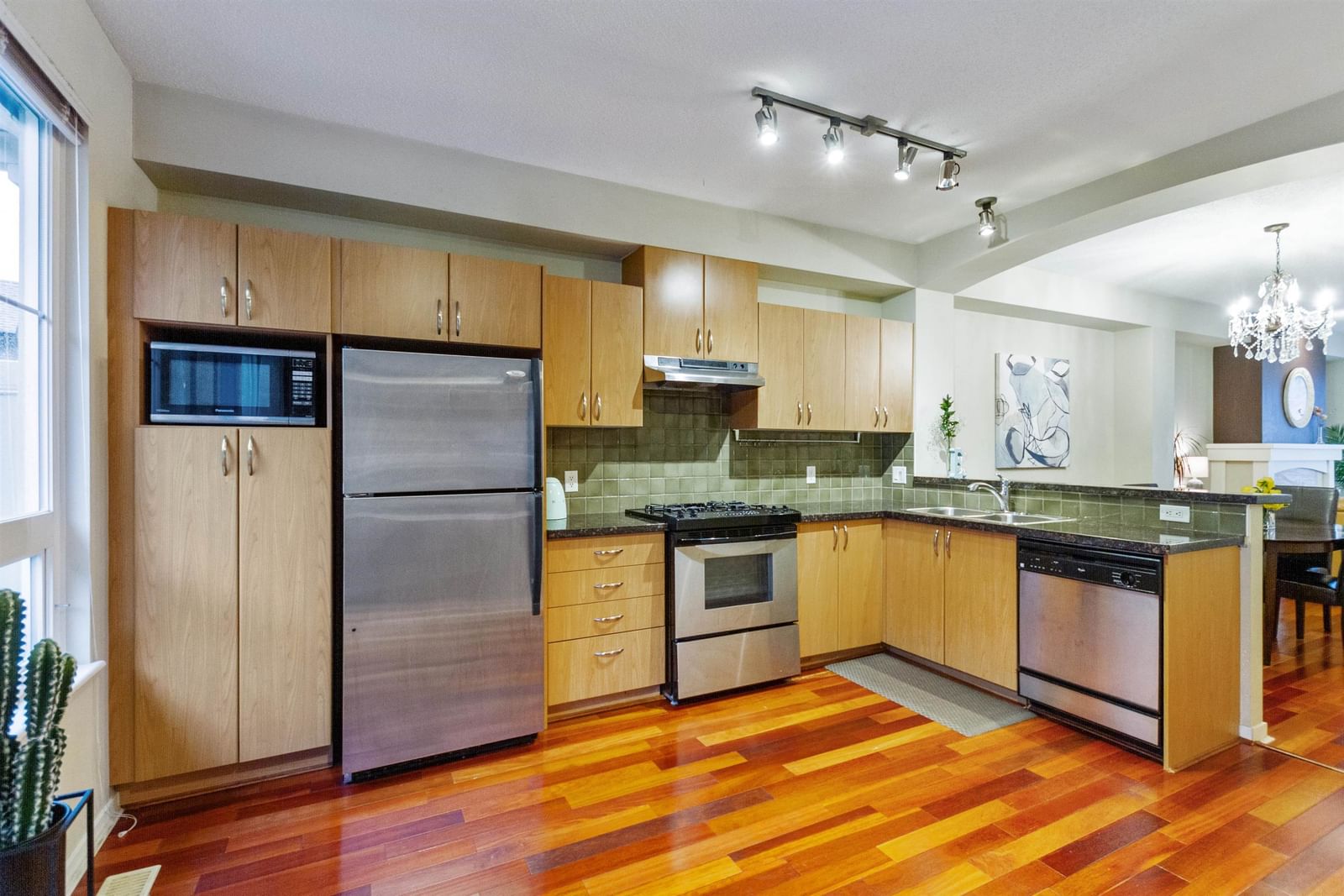 Listing Image 13