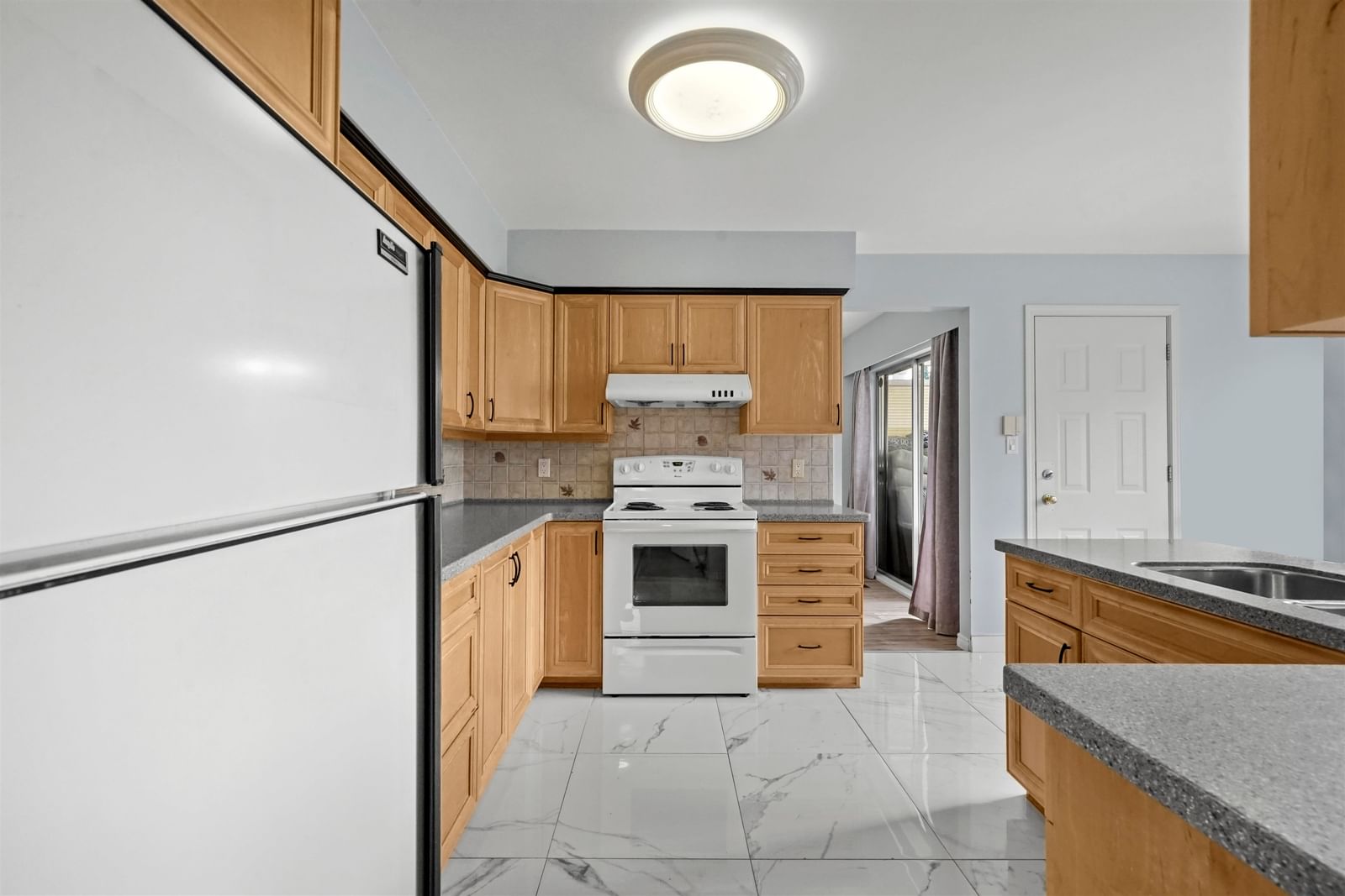 Listing Image 16