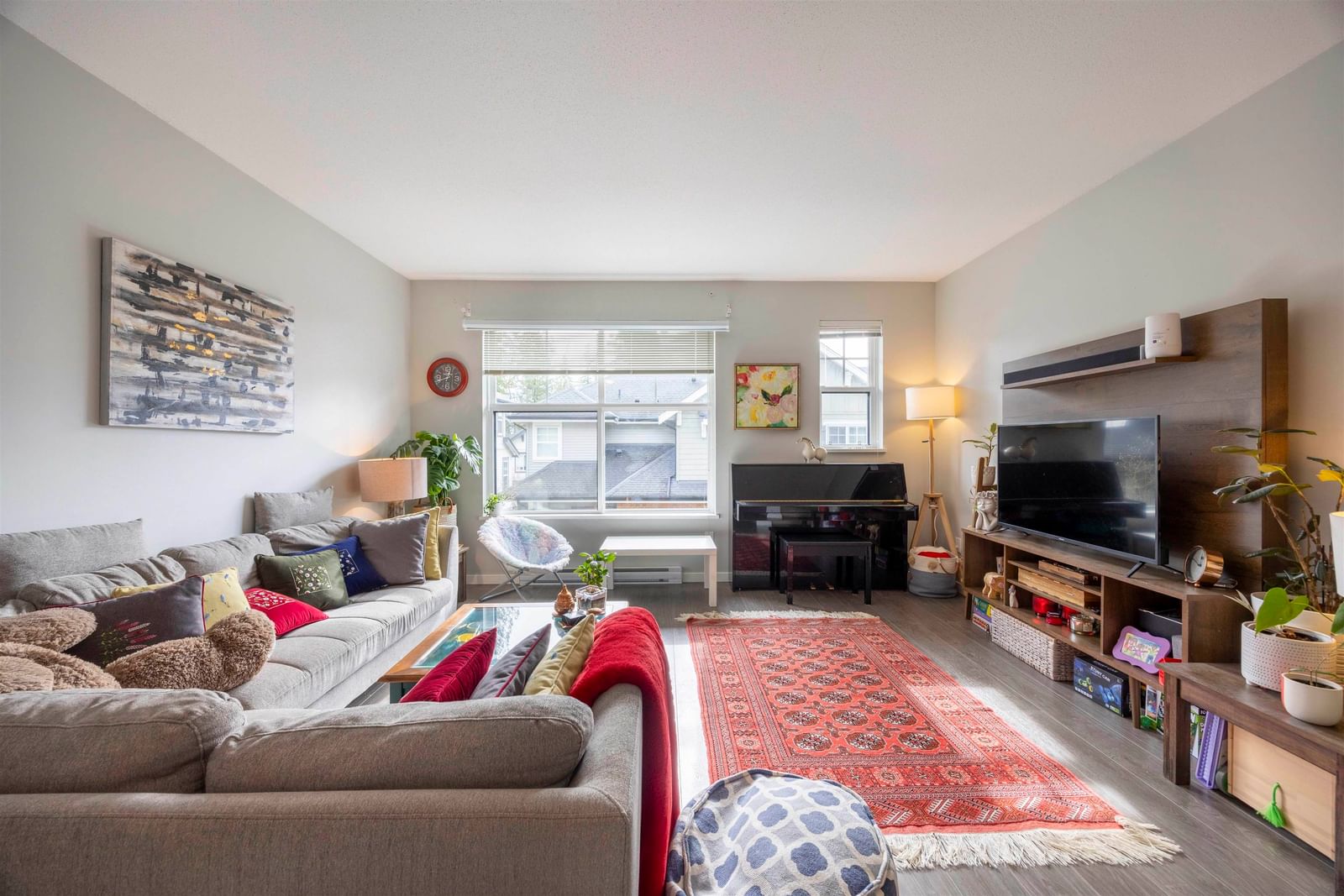Listing Image 12